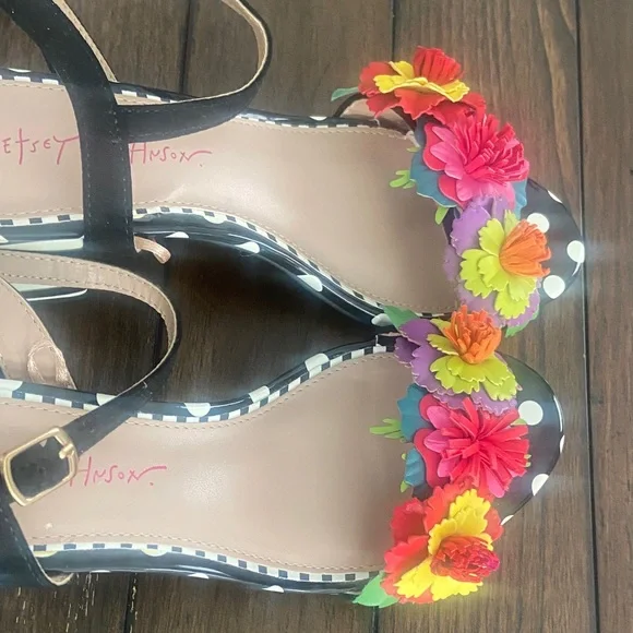 Betsey Johnson Black Polka Dot Floral Heels - Picture 5 of 9